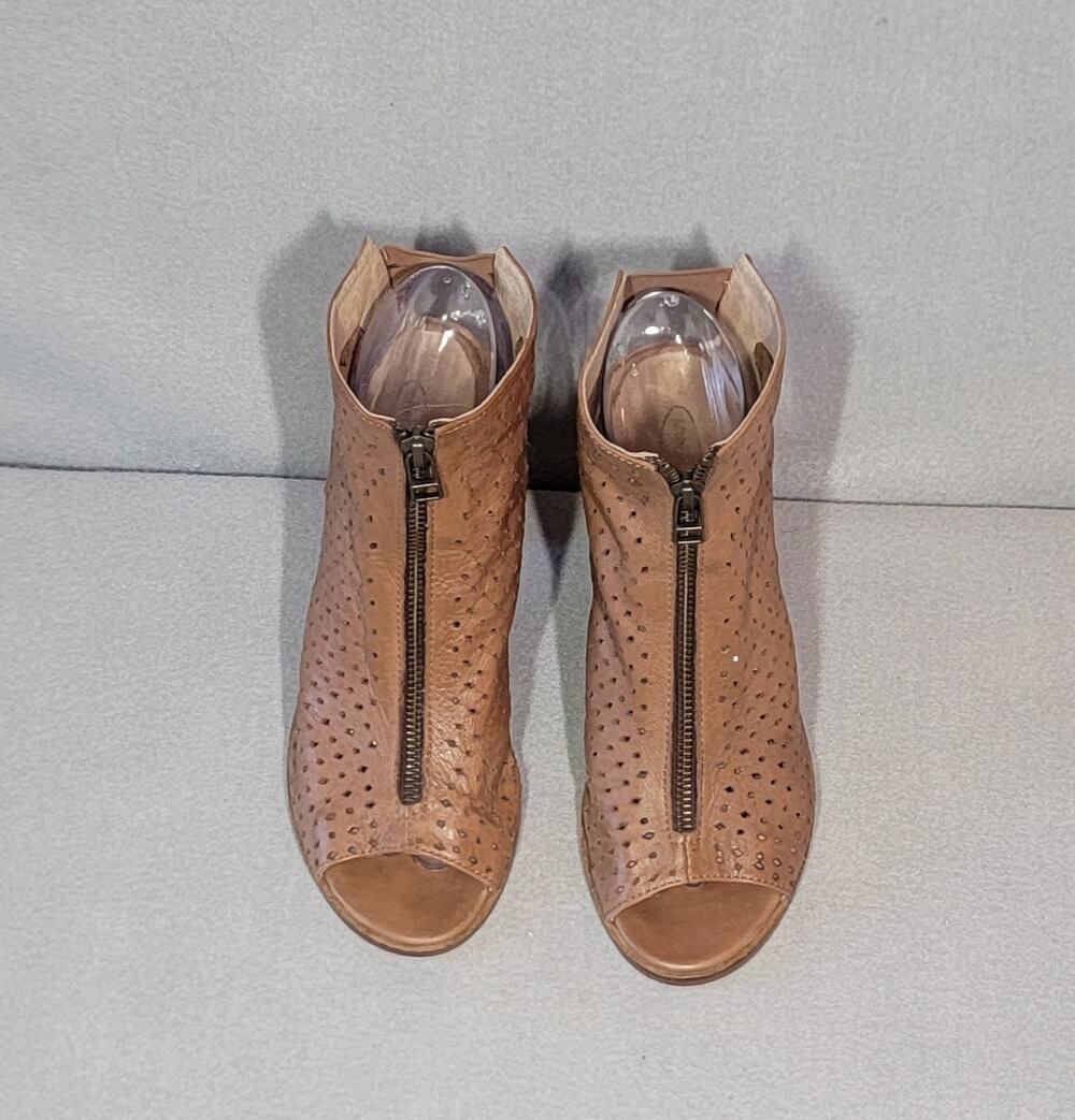 Sheridan Mia Leather Perforated Heeled Sandals 38 7.5